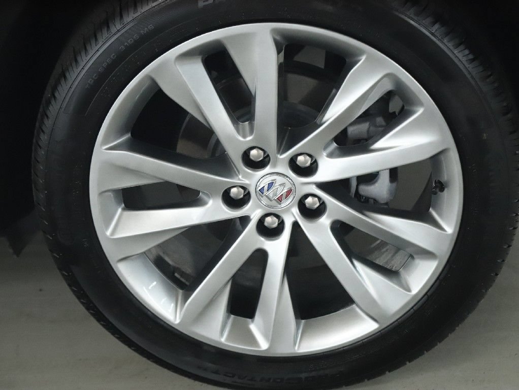 Used 2023 Buick Envision Avenir AWD/4WD image 40