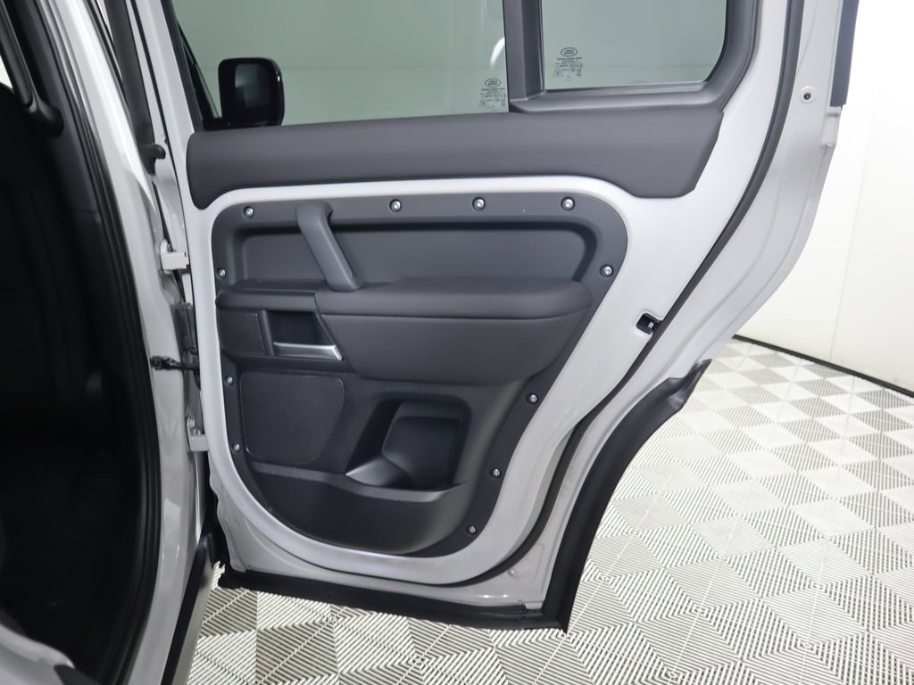 New 2026 Land Rover Defender 110 S image 27