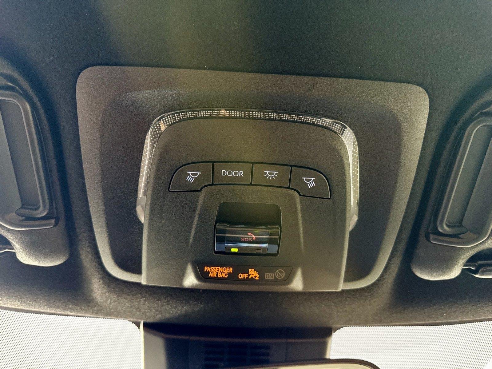 New 2026 Toyota Corolla SE FWD image 24