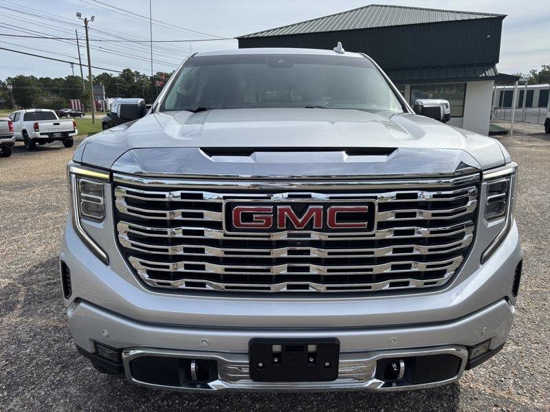 Used 2022 GMC Sierra 1500 Denali w/ Denali Reserve Package AWD/4WD image 8