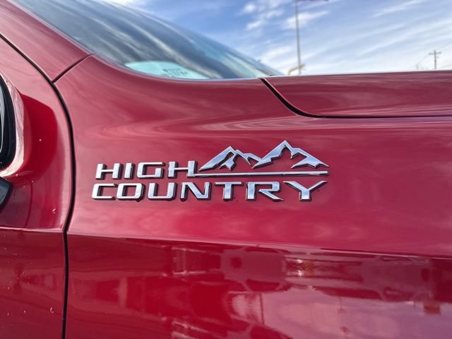 New 2026 Chevrolet Suburban High Country AWD/4WD image 10