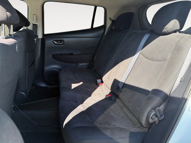 Used 2016 Nissan Leaf SV FWD image 13