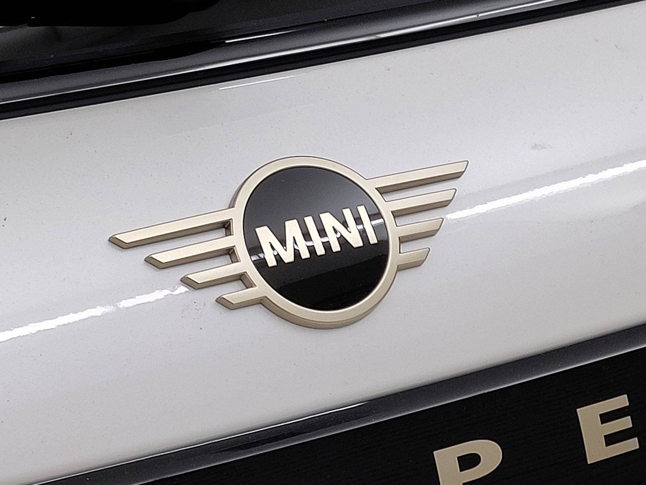 New 2026 MINI Cooper 2-Door Hardtop image 9