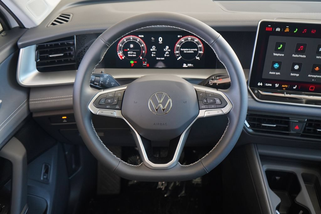 New 2026 Volkswagen Tiguan SE FWD image 9