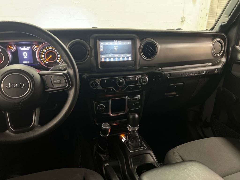 Used 2022 Jeep Wrangler Sport image 17