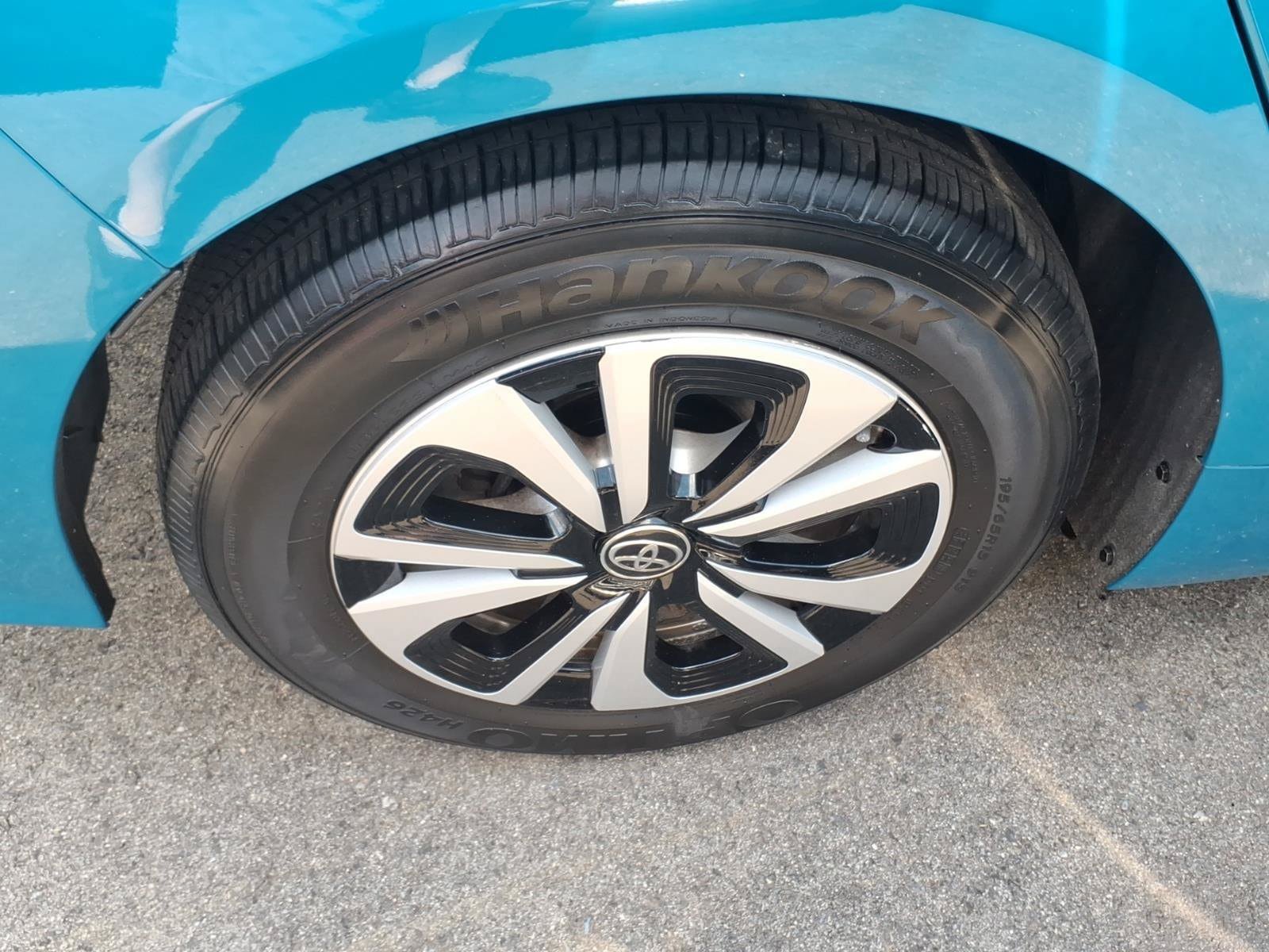 Used 2019 Toyota Prius Prime Plus FWD image 6