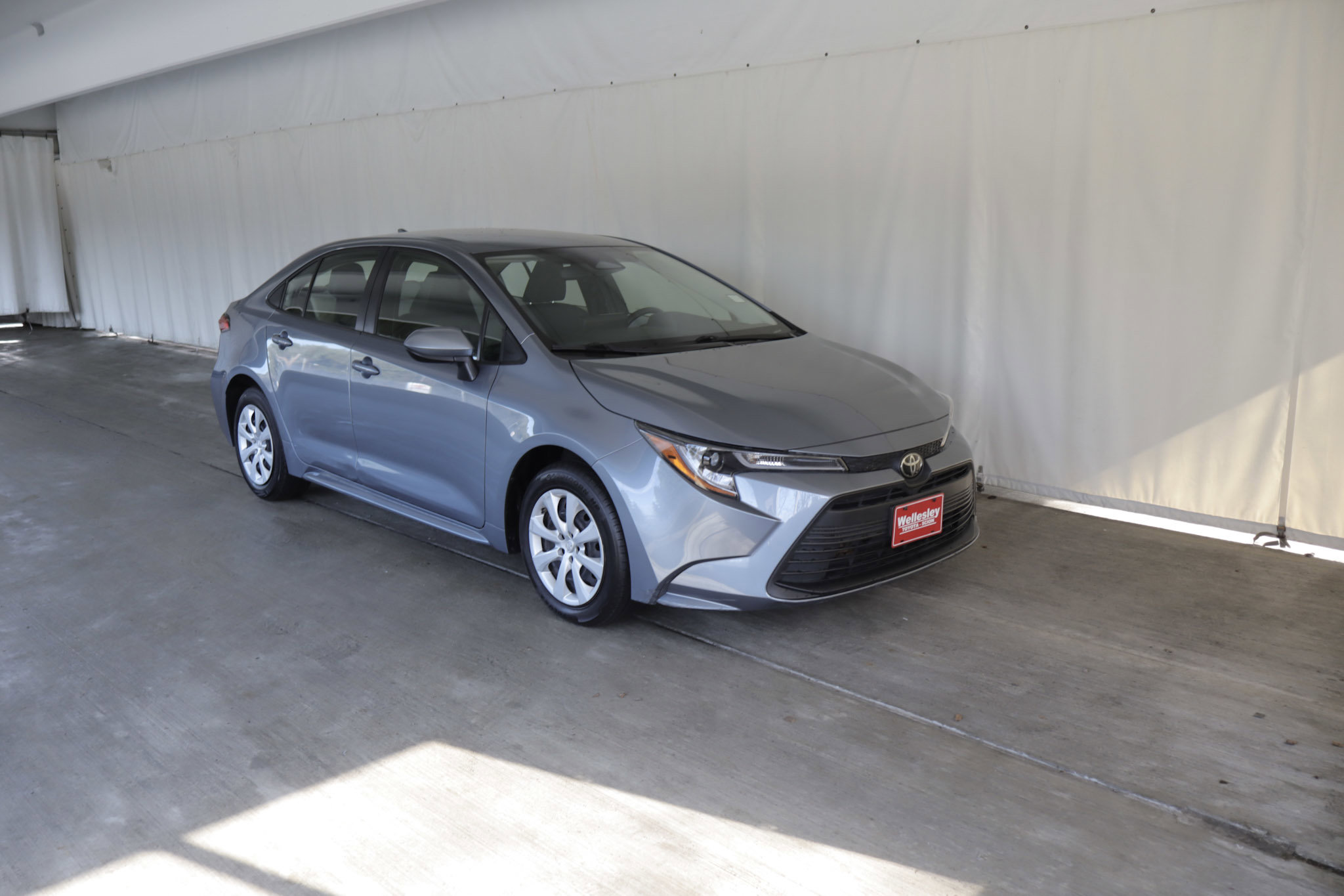 Used 2023 Toyota Corolla LE image 1