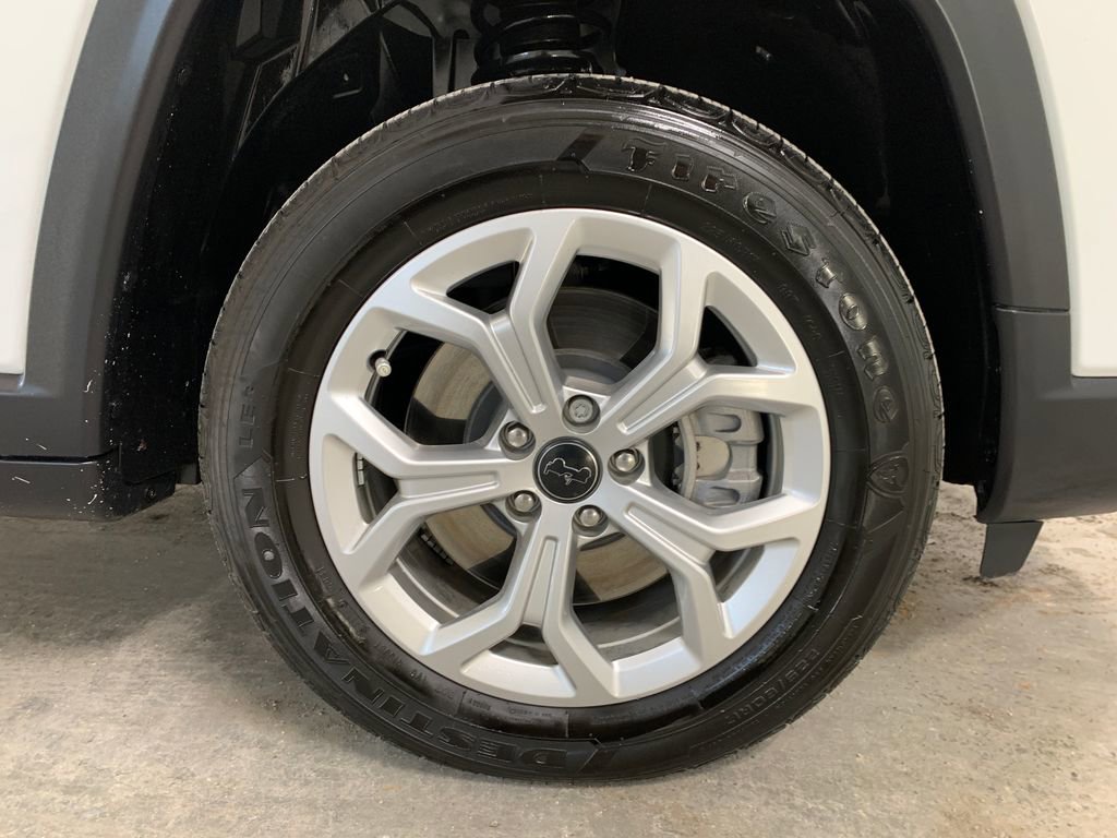 Used 2025 Jeep Compass Latitude w/ Sun & Sound Group image 12