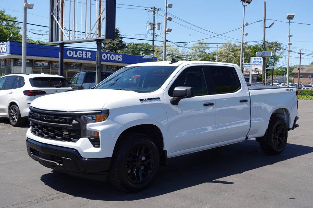 Used 2024 Chevrolet Silverado 1500 W/T w/ WT Value Package AWD/4WD image 3