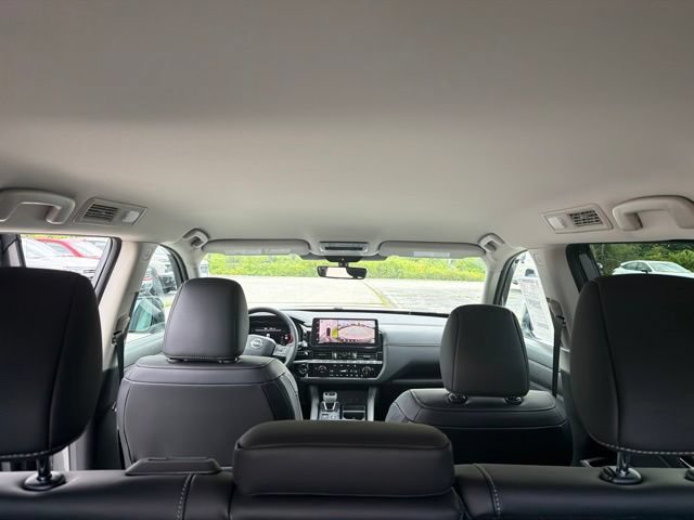 New 2026 Nissan Pathfinder SL AWD/4WD image 15