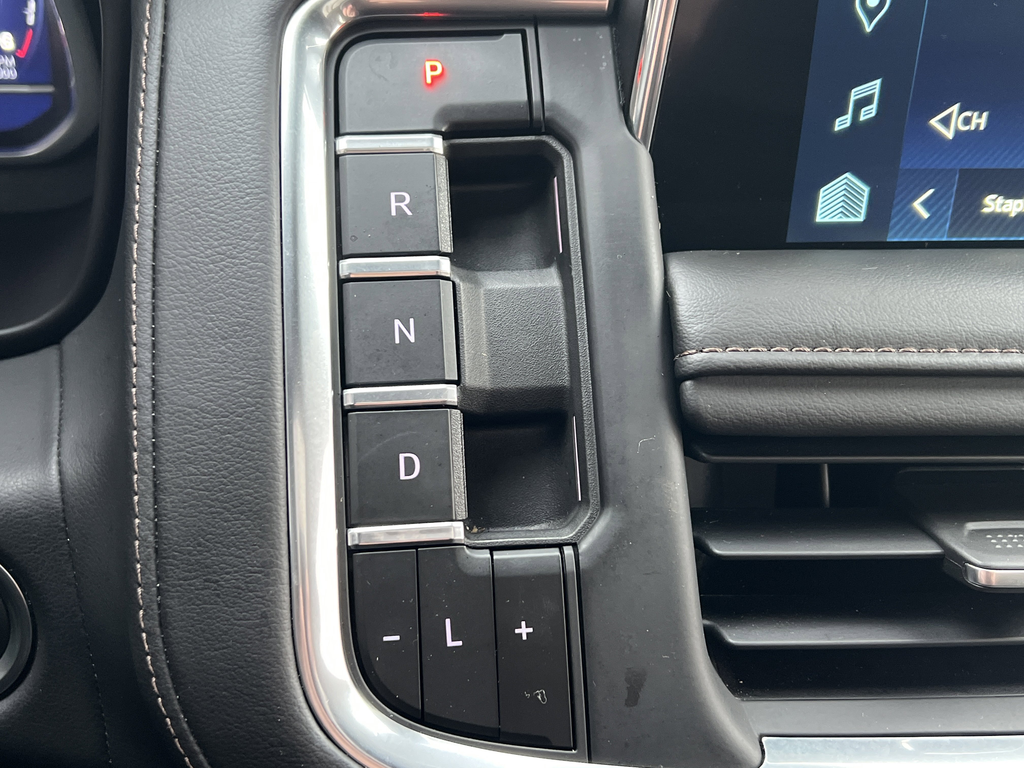 Certified 2023 Chevrolet Tahoe High Country image 26