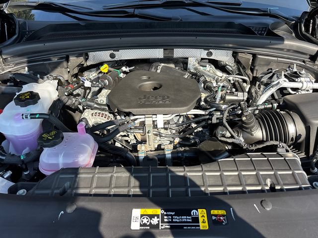 New 2026 Jeep Grand Cherokee Altitude AWD/4WD image 33