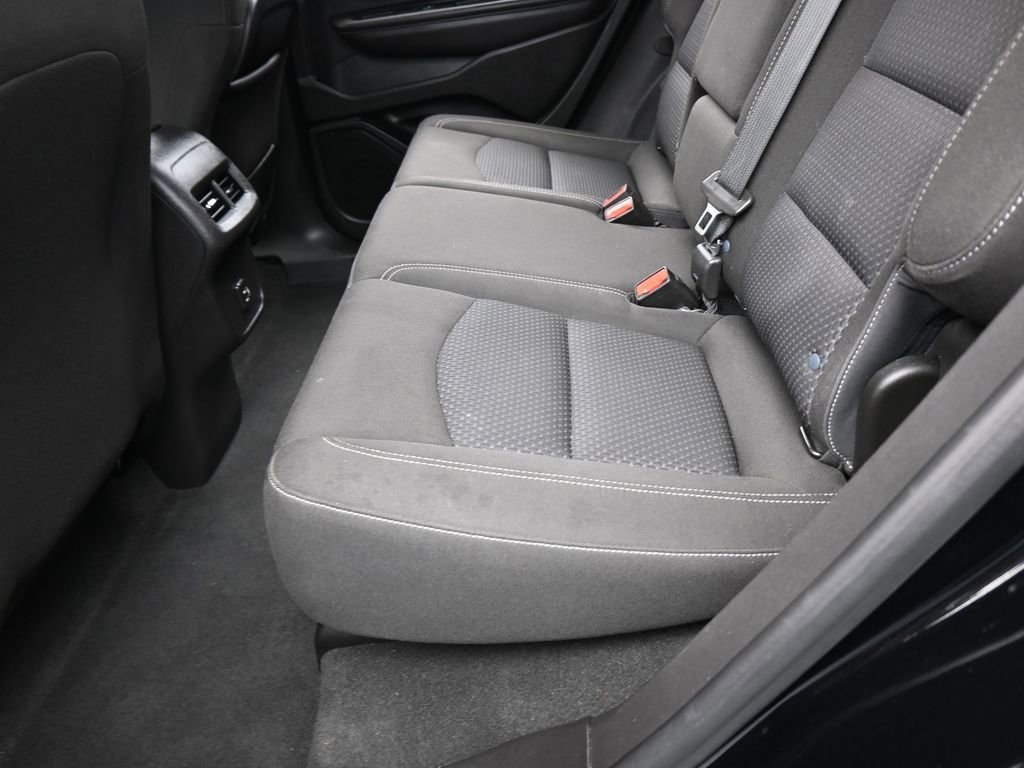 Used 2023 GMC Terrain SLE image 30