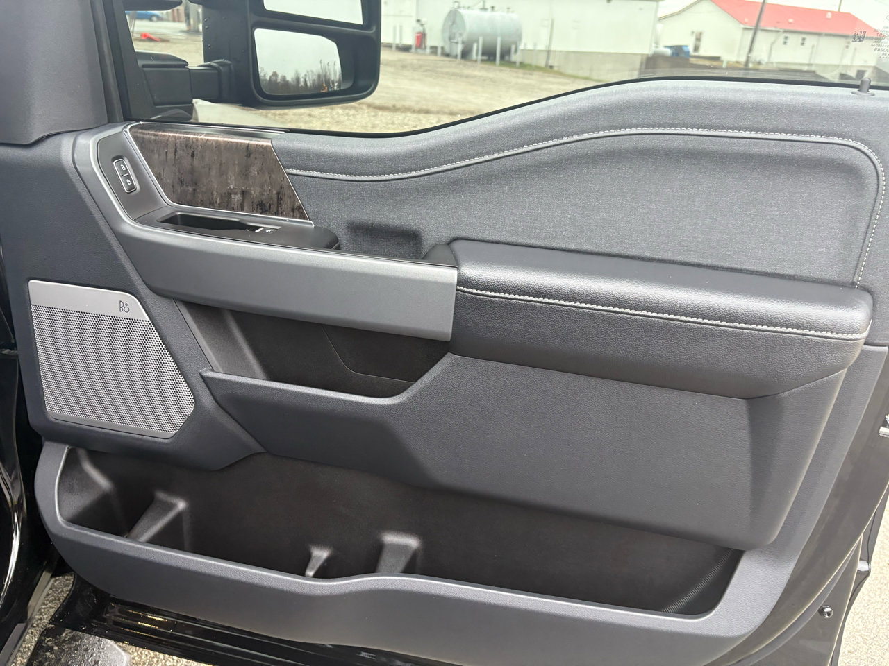 Used 2024 Ford F350 Lariat w/ Lariat Ultimate Package image 48