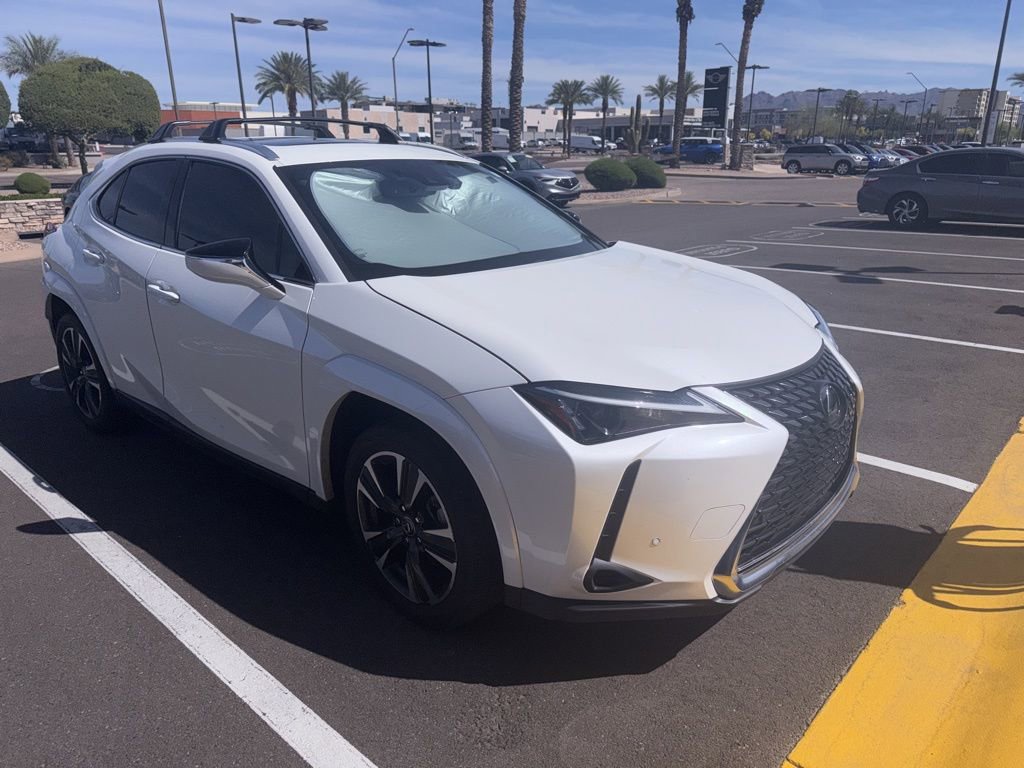 Used 2024 Lexus UX 250h 250h Premium image 3