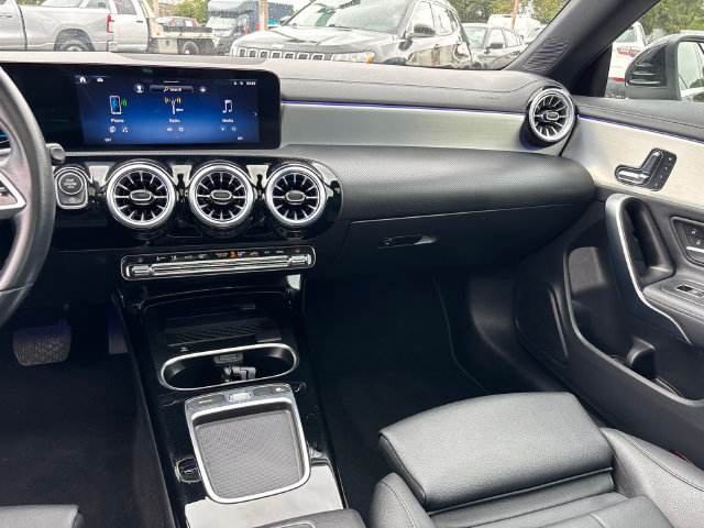 Used 2025 Mercedes-Benz CLA 250 4MATIC image 13