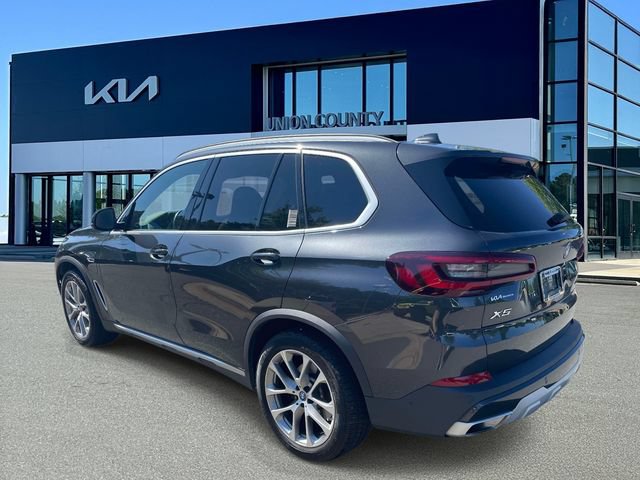 Used 2023 BMW X5 xDrive45e w/ Executive Package AWD/4WD image 4