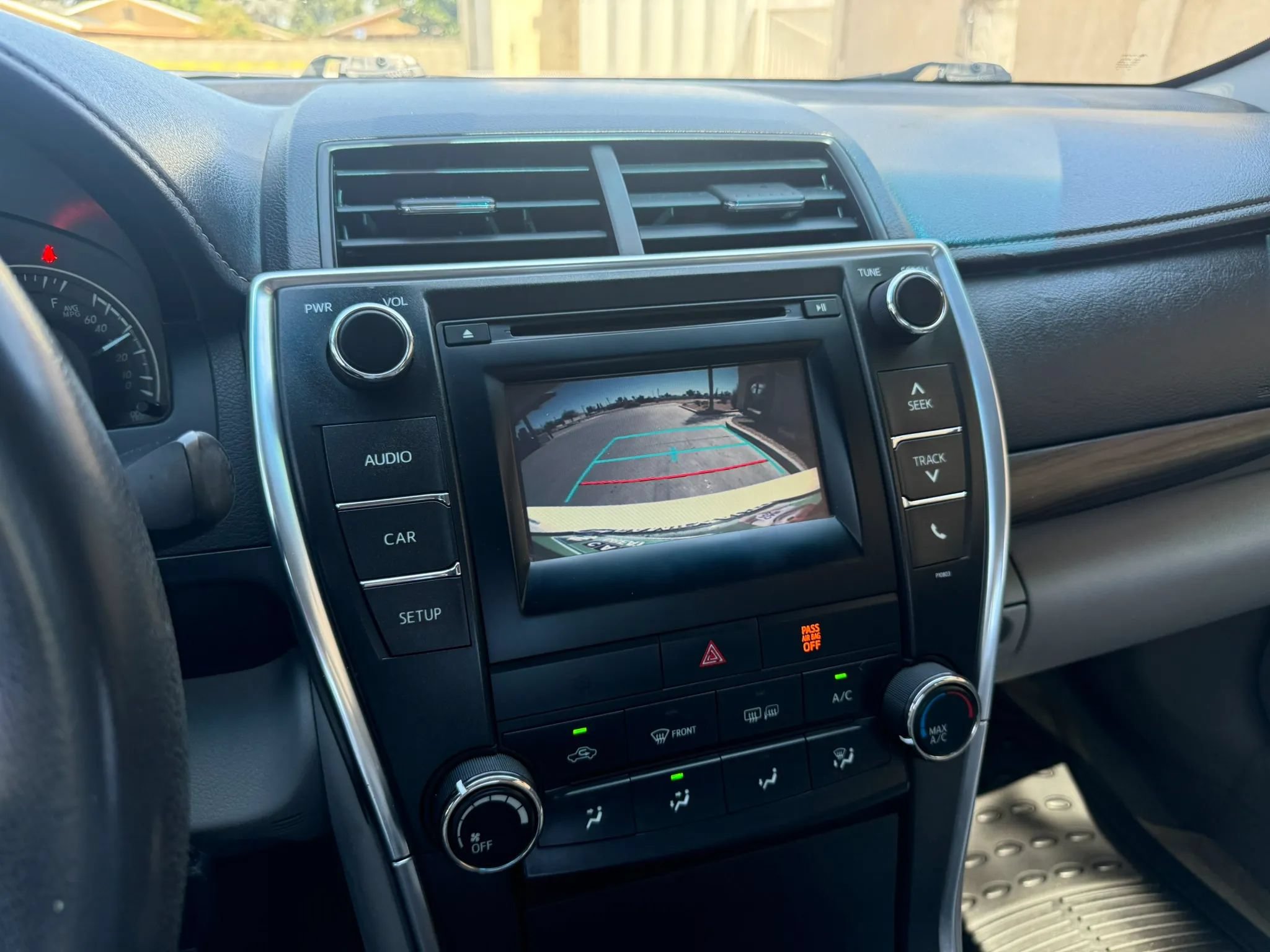 Used 2015 Toyota Camry LE FWD image 22