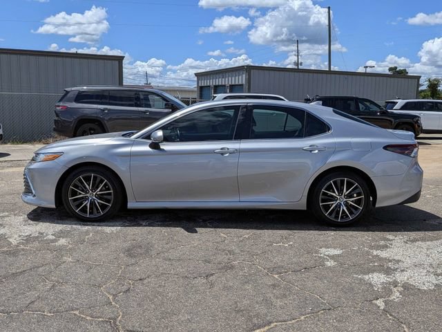 Used 2023 Toyota Camry XLE FWD image 7