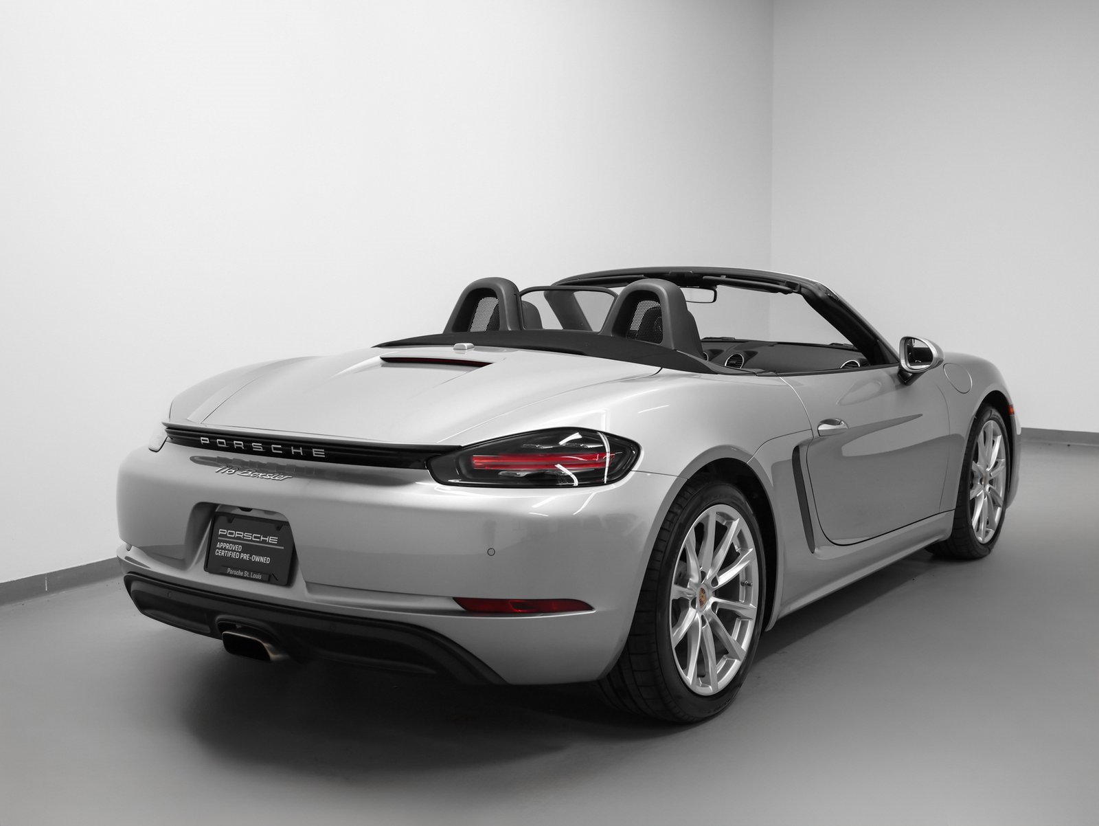 Used 2021 Porsche 718 Boxster image 14