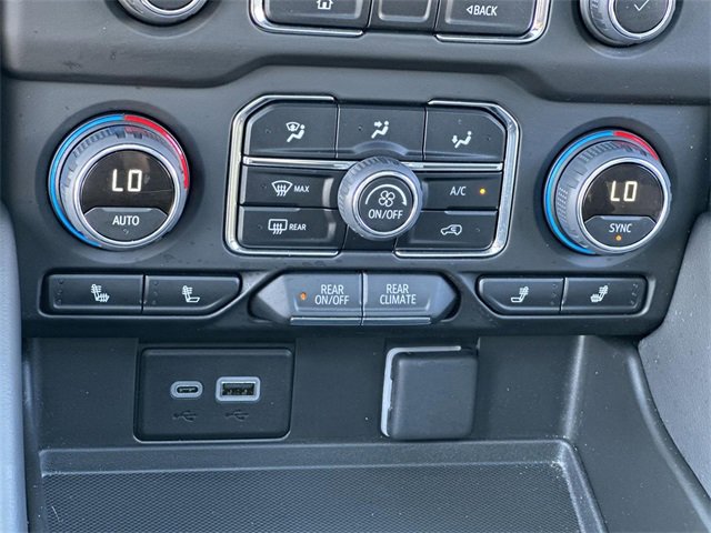 Used 2024 Chevrolet Tahoe Z71 w/ Off-Road Capability Package image 35