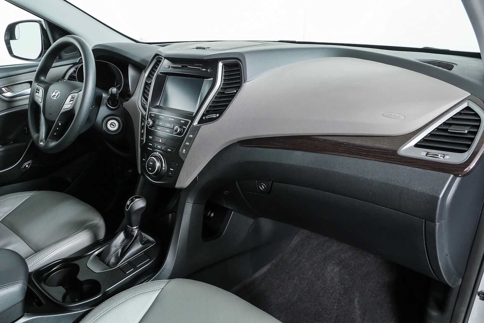 Used 2019 Hyundai Santa Fe XL SE FWD image 21