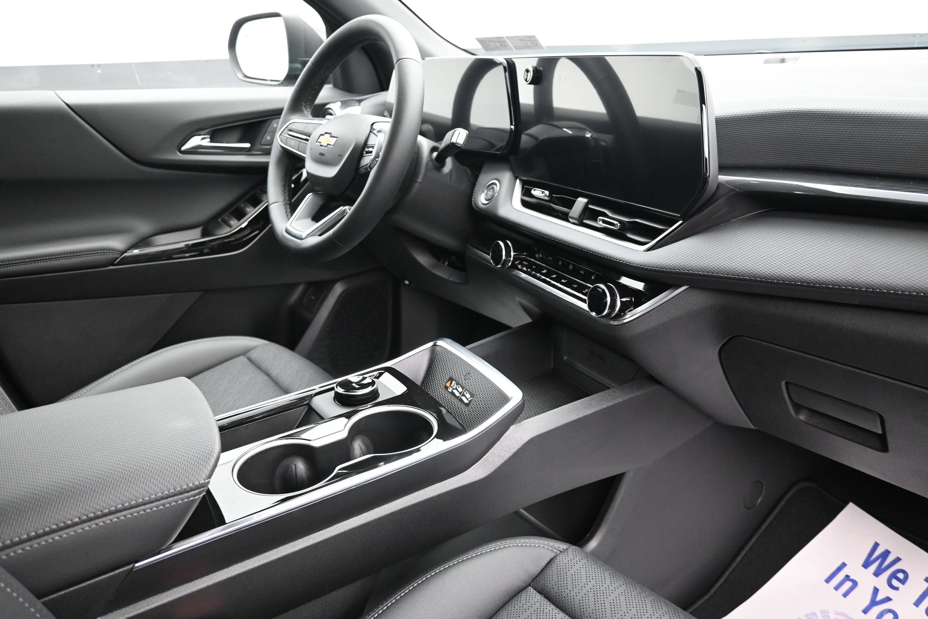 New 2027 Chevrolet Equinox LT w/ Convenience Package II FWD image 36