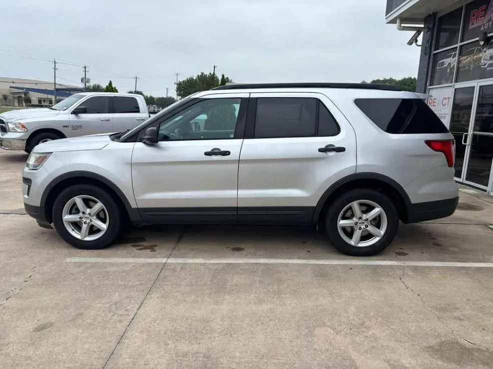 Used 2018 Ford Explorer FWD image 6