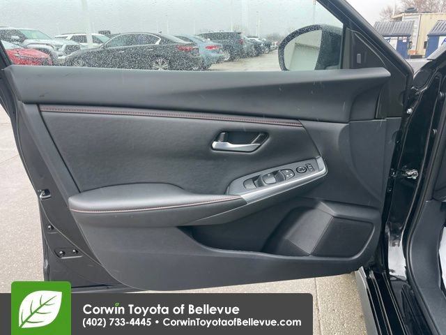 Used 2025 Nissan Sentra SR w/ Midnight Edition image 18