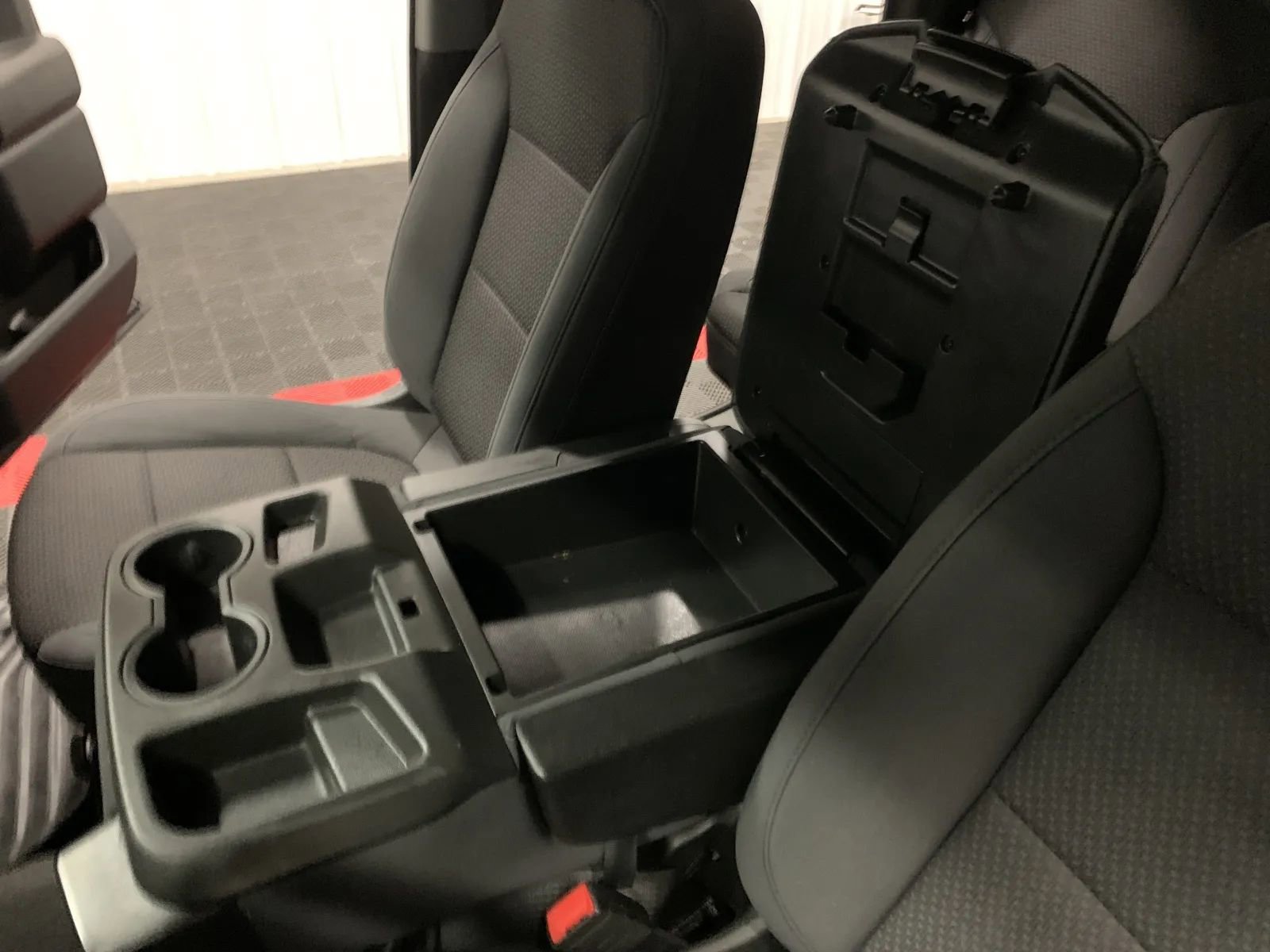 Used 2020 Chevrolet Silverado 1500 Custom w/ Custom Value Package image 37