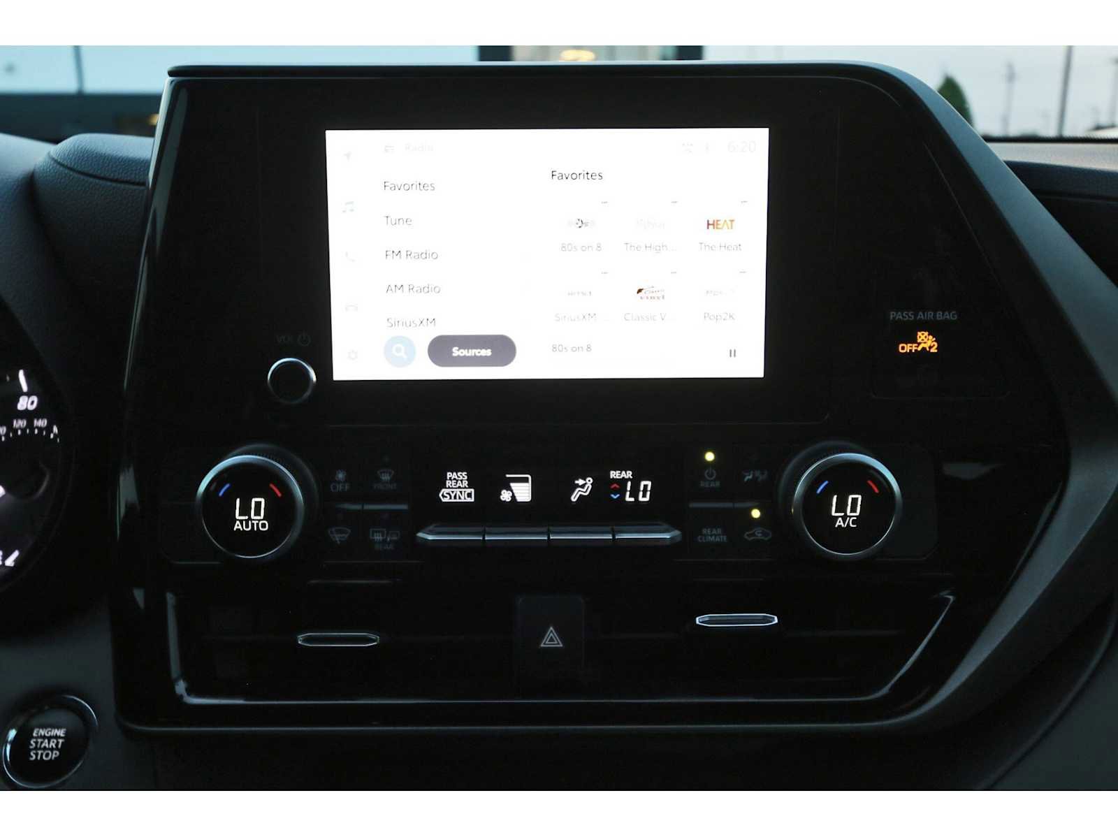 Used 2023 Toyota Highlander LE image 19