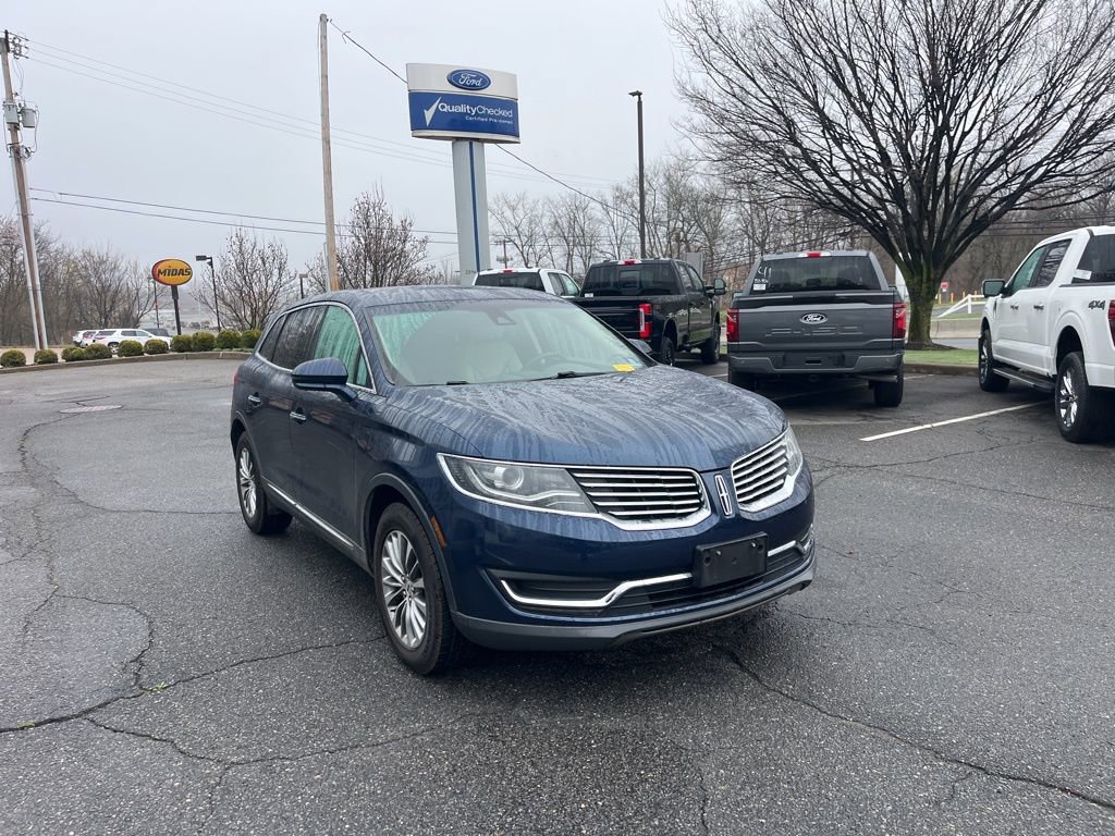 Used 2017 Lincoln MKX Select w/ Select Plus Package image 3