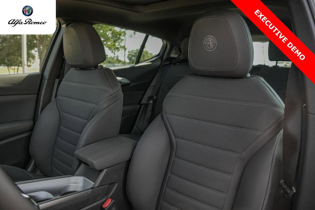 New 2025 Alfa Romeo Tonale w/ Premium Package AWD/4WD image 11