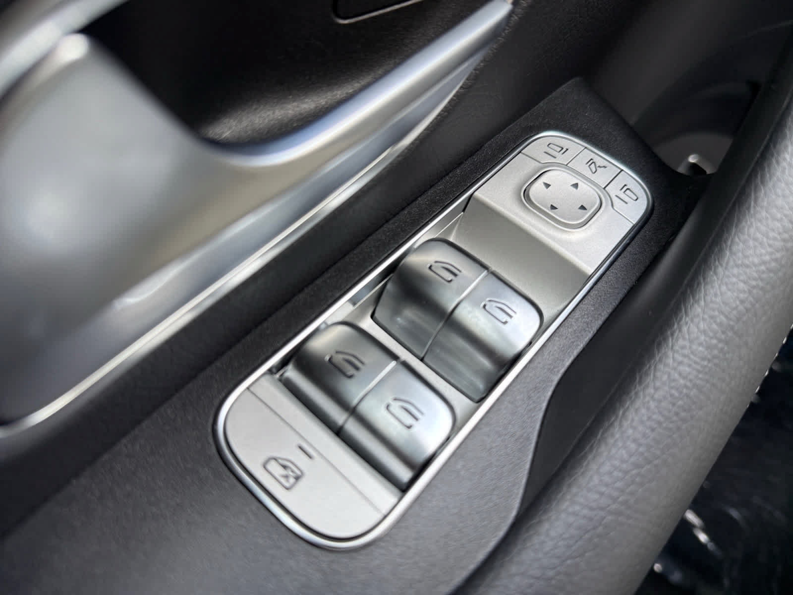 Used 2026 Mercedes-Benz GLS 450 4MATIC image 25