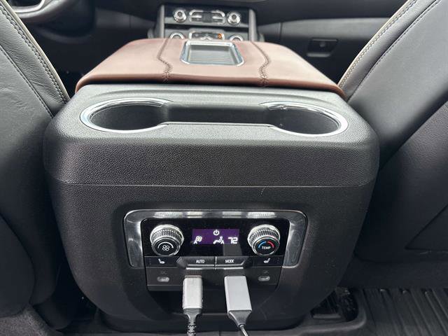 Used 2023 GMC Yukon Denali Ultimate image 13