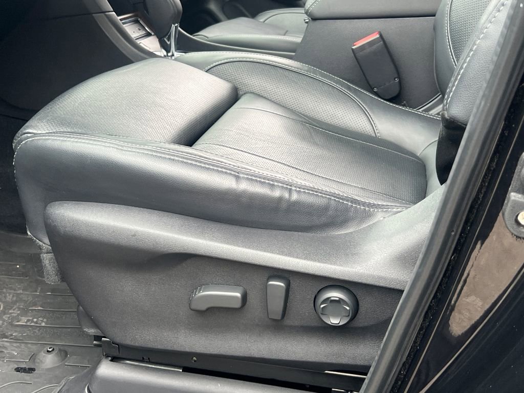 Used 2023 Subaru Ascent Touring image 28