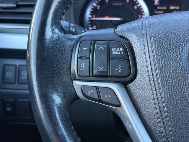 Used 2018 Toyota Highlander XLE AWD/4WD image 24
