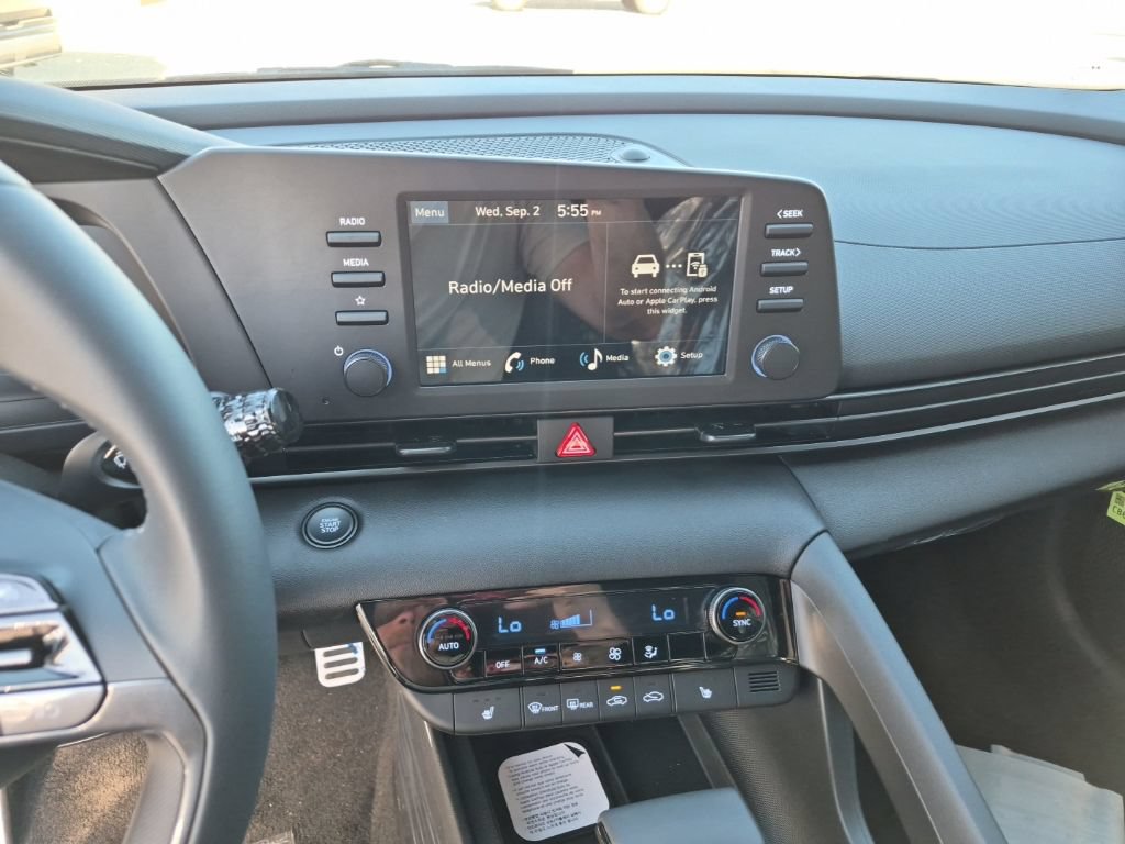 New 2026 Hyundai Elantra SEL Sport FWD image 13