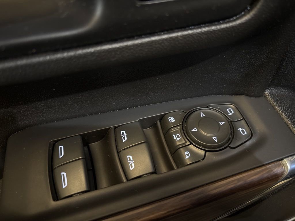 Used 2021 Chevrolet Silverado 3500 High Country image 17