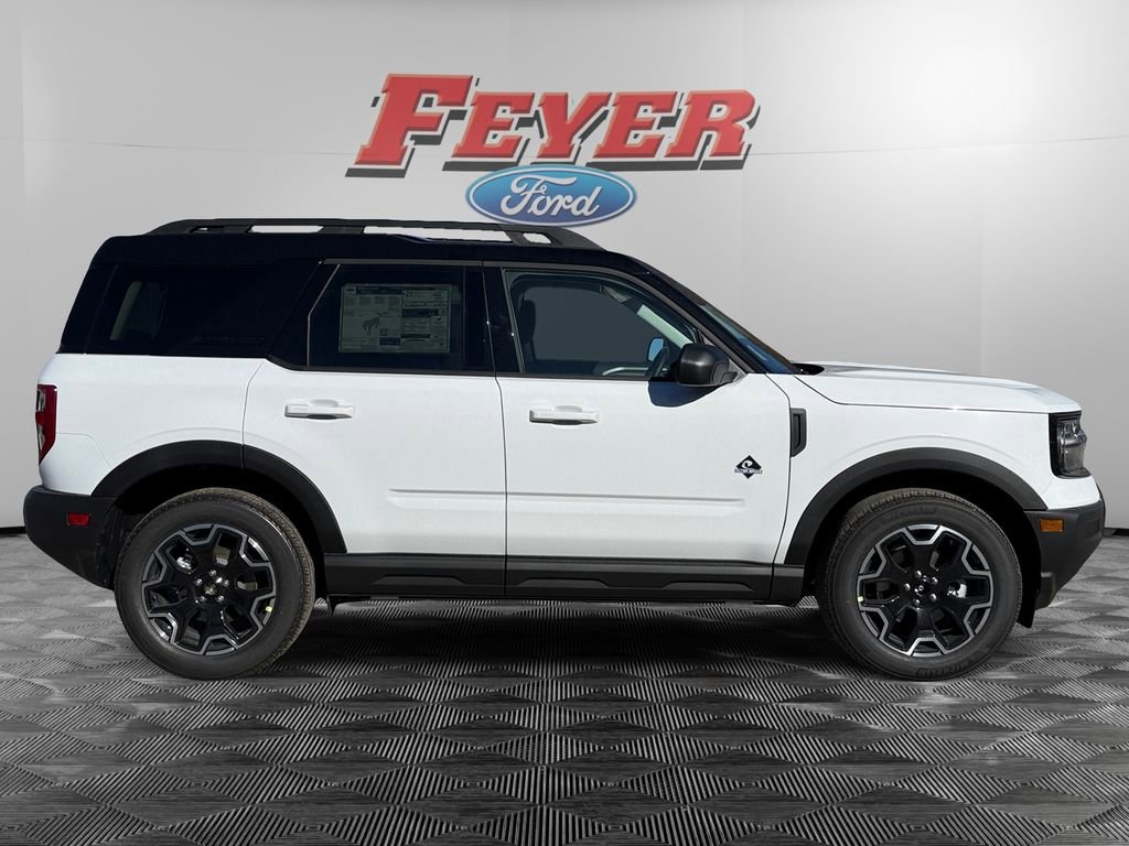 New 2025 Ford Bronco Sport Outer Banks image 8
