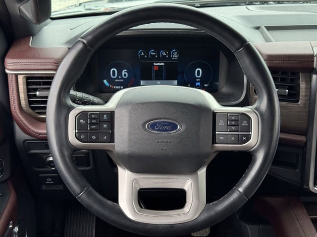 Used 2022 Ford Expedition Limited RWD image 12