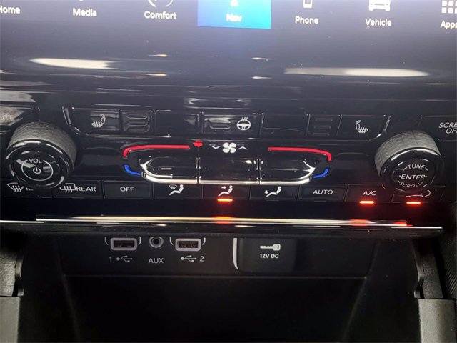 Used 2023 Jeep Grand Cherokee Limited image 22