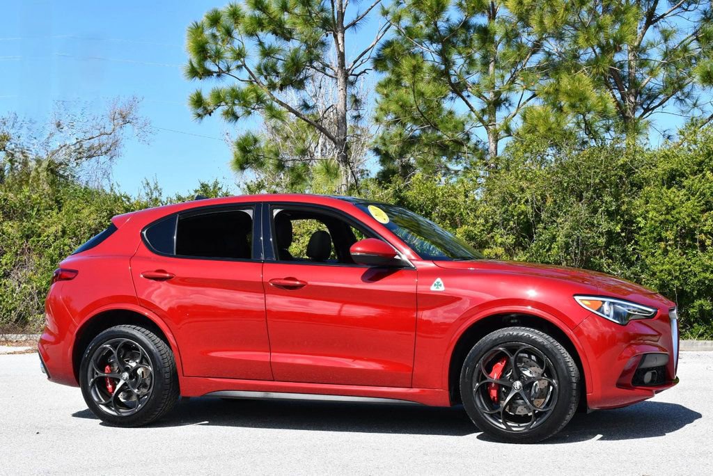 Used 2018 Alfa Romeo Stelvio Quadrifoglio w/ Driver Assist Dynamic Package image 8