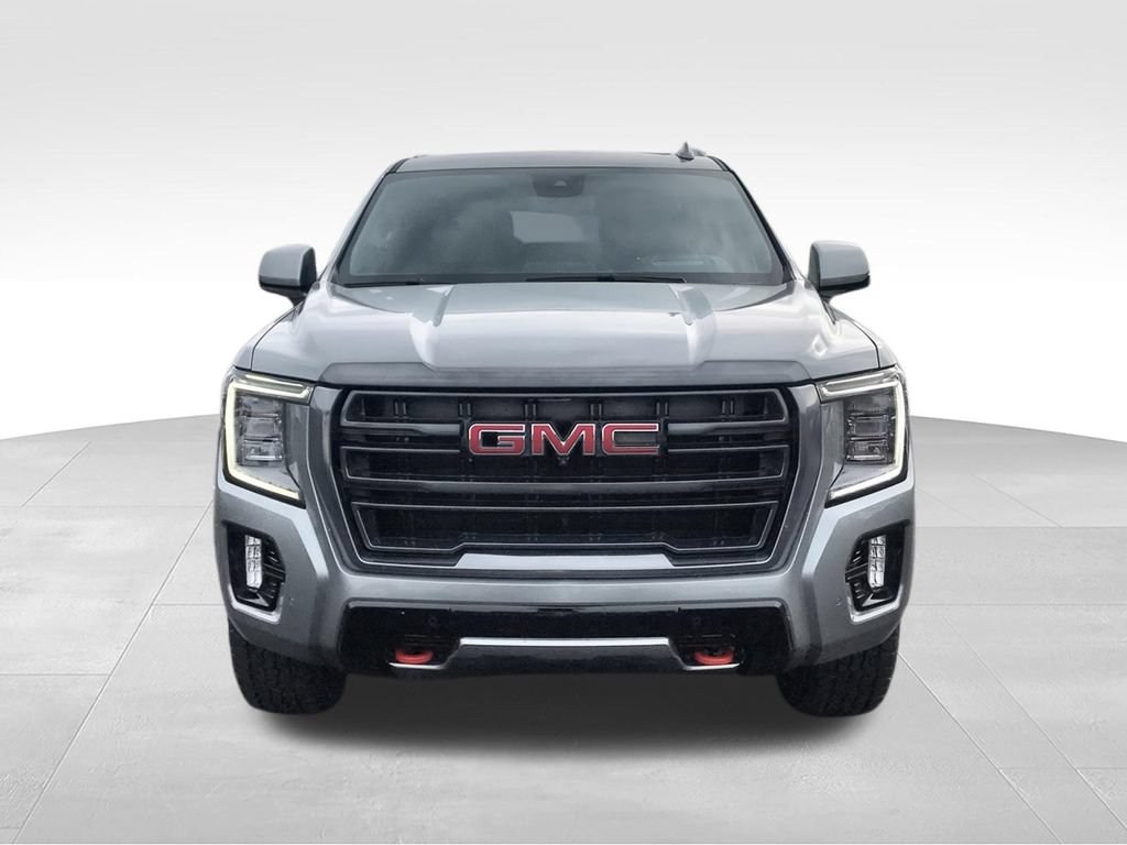 Used 2024 GMC Yukon AT4 w/ Technology Package AWD/4WD image 3