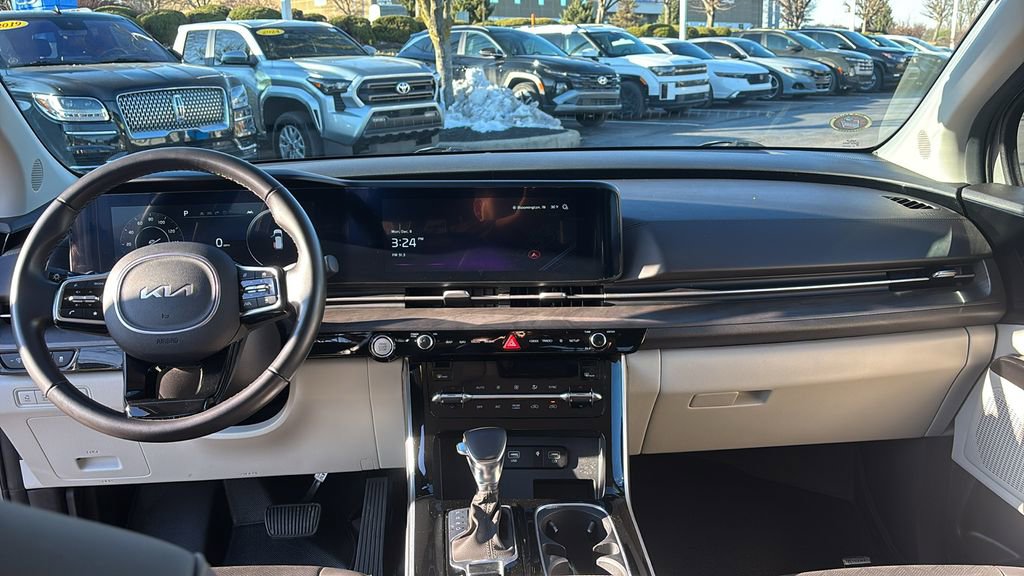 Used 2024 Kia Carnival SX image 12
