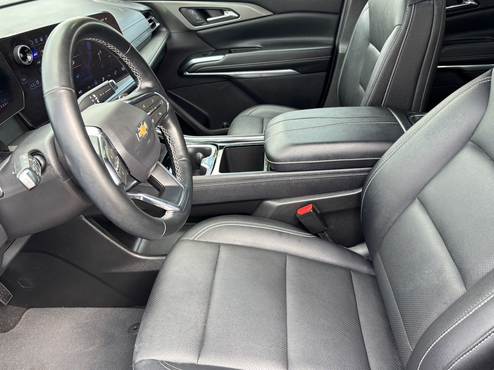 Used 2025 Chevrolet Traverse LT AWD/4WD image 21