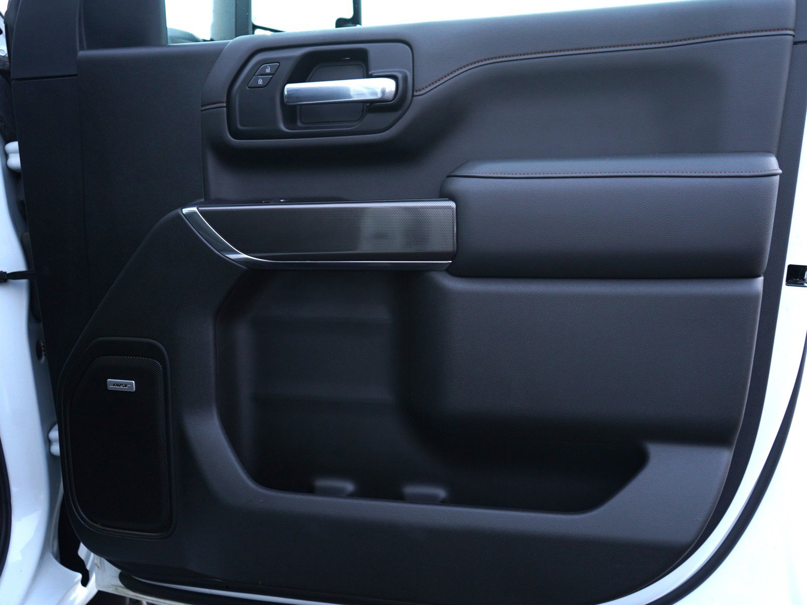 Used 2022 GMC Sierra 3500 AT4 w/ AT4 Preferred Package image 9