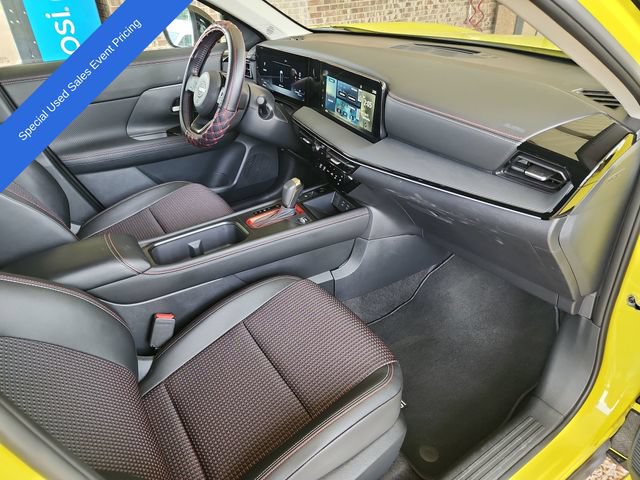 Used 2025 Nissan Kicks SR AWD/4WD image 12