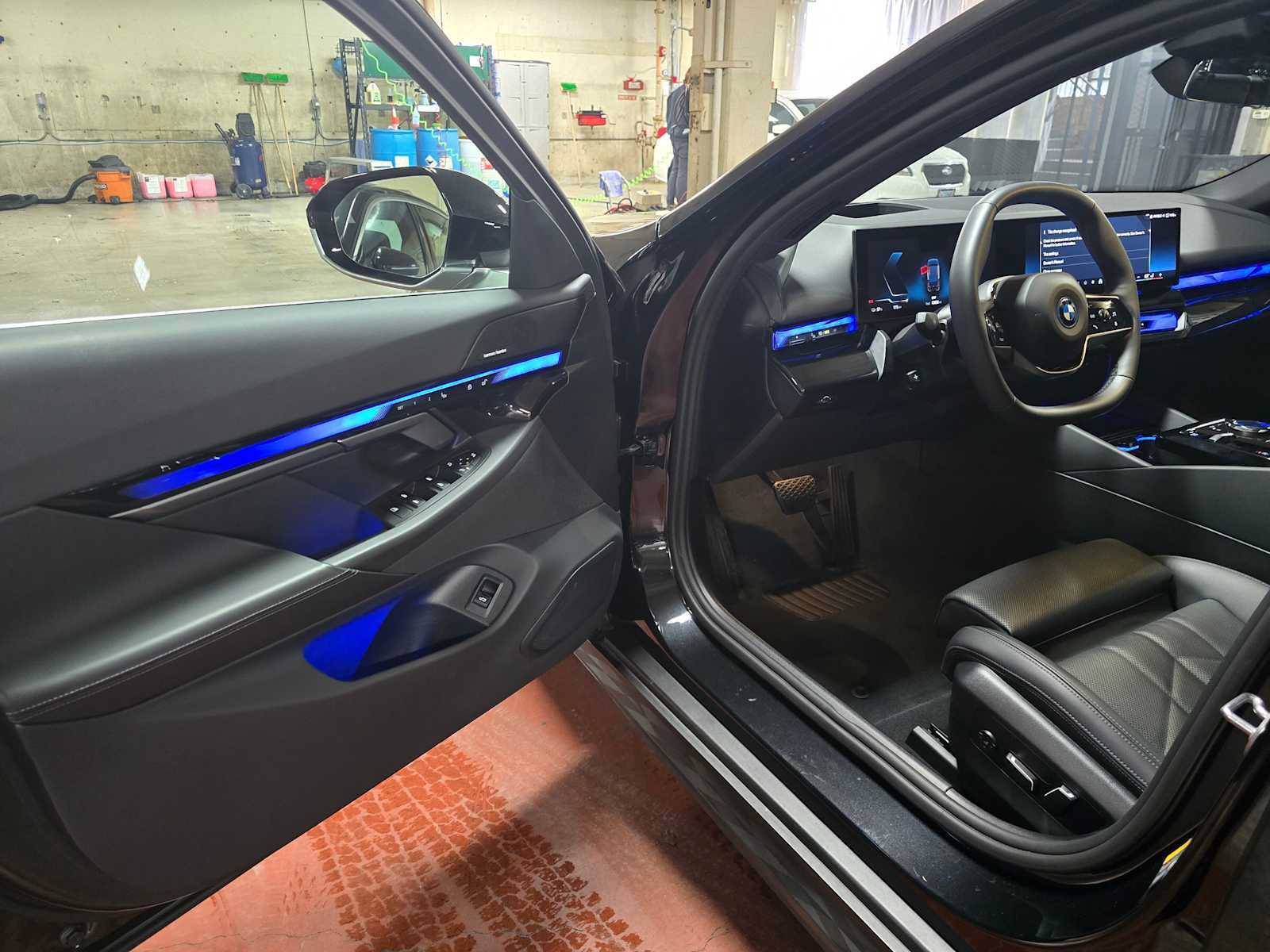 Used 2025 BMW i5 xDrive40 w/ Premium Package image 20