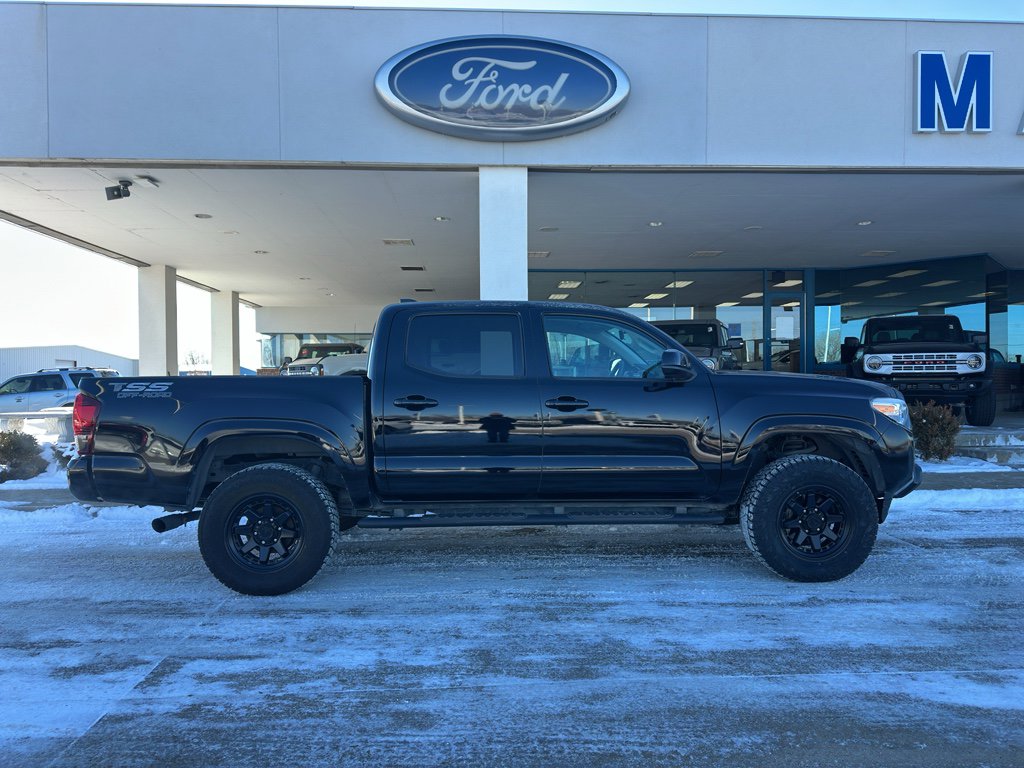 Used 2023 Toyota Tacoma SR image 7